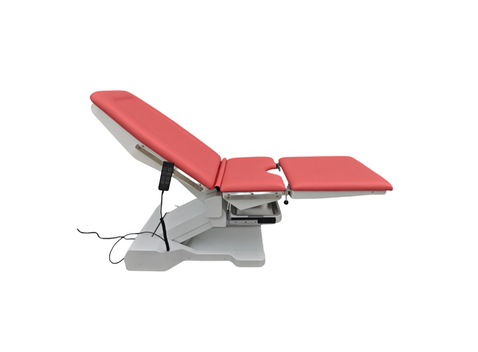 YGP03A アップグレード電動分娩台